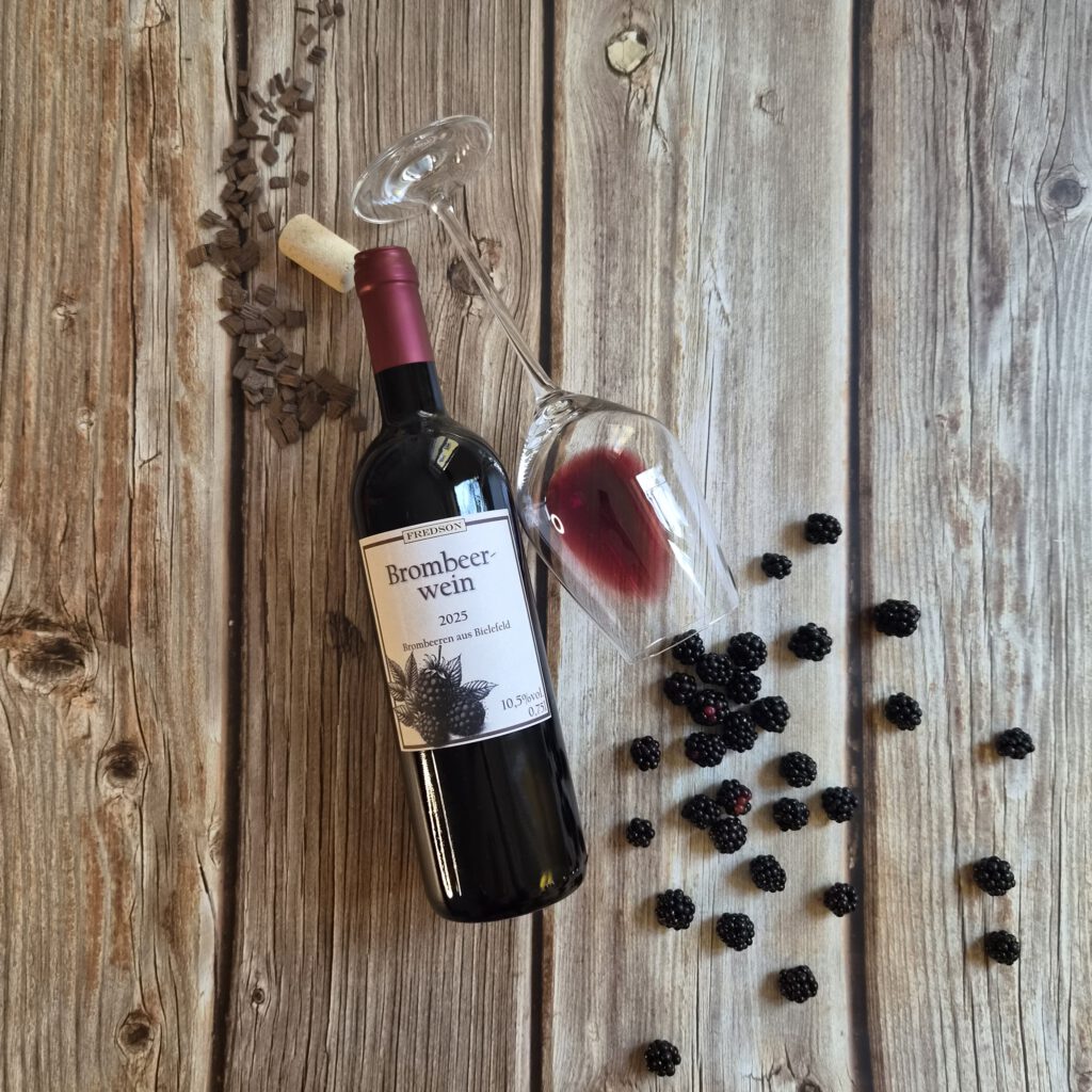 Brombeerwein Bild